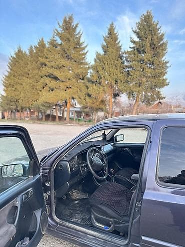 Продажа авто: Volkswagen Golf: 1996 г., 1.8 л, Механика, Бензин, Хэтчбэк — 6