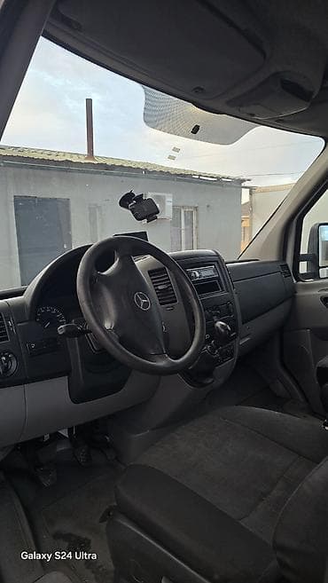 серый спринтер: Mercedes-Benz Sprinter 516 sdi Характеристики: - Первая регистрация — 7