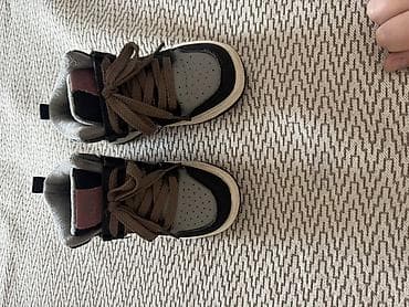 13 лет: Детские кроссовки высокие (мид-топ) с шнуровкой. - Цвет: серый/чёрный — 1