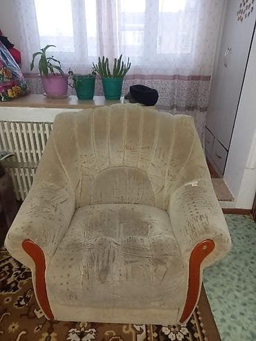Продаётся б/у кресло в хорошом состояние. 2 шт 1000 сом lalafo.kg да Продаётся б/у кресло в хорошом состояние. 2 шт 1000 сом