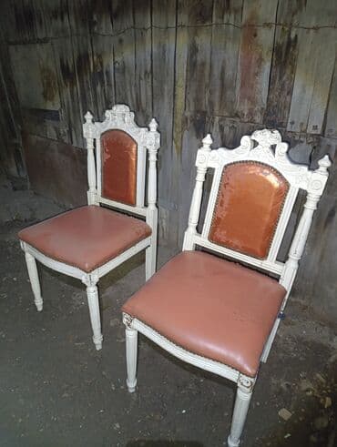 купить мягкую мебель в бишкеке: Продаю одно кресло и 2 стула Антикварное кресло в стиле — 2