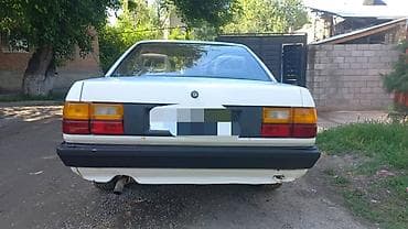 кассеты аудио: Audi 100: 1984 г., 1.8 л, Седан — 2