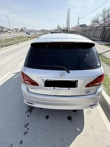 Toyota: Toyota Ipsum: 2002 г., 2.4 л, Автомат, Бензин, Минивэн — 2