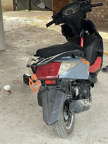 Срочно продаю скутер м8 150 куб по документам 48 куб экспертиза есть — 2