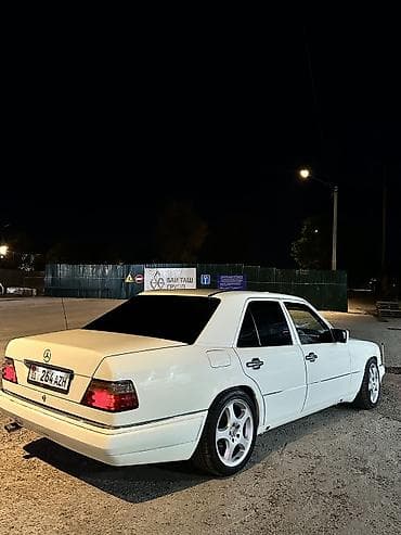 1030: Mercedes-Benz W124: 1994 г., 2.2 л, Механика, Бензин, Седан — 4