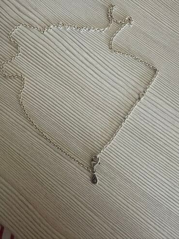 диадема ободок: Элегантная цепочка с тонким плетением, выполненная в серебристом — 1