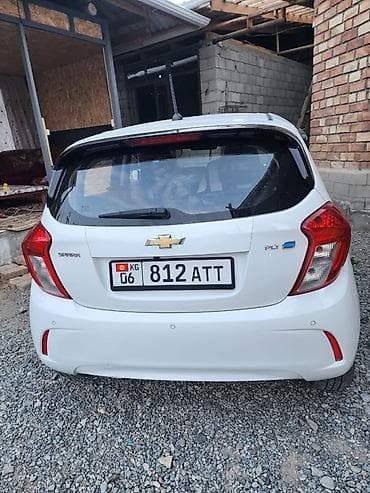 Chevrolet Spark: 2016 г., 1 л, Автомат, Бензин, Хетчбек — 2