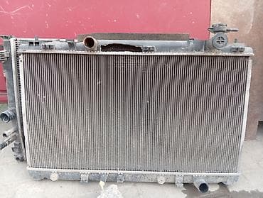 Радиатор охлаждения двигателя для автомобиля. - Конструкция