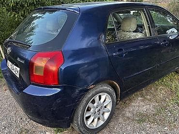 Toyota Corolla: 2002 г., 1.6 л, Механика, Бензин, Хэтчбэк — 3