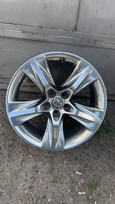camry r17: Литые Диски R 19 Toyota, 1 шт, отверстий - 5 — 2