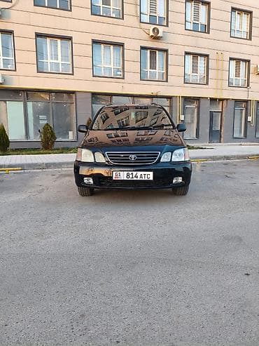 гранд хайландер: Toyota Gaia: 2000 г., Минивэн — 1