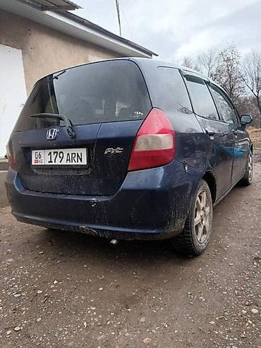 китайская маленькая машина: Honda Fit: 2002 г., 1.3 л, Вариатор, Бензин, Хэтчбэк — 3