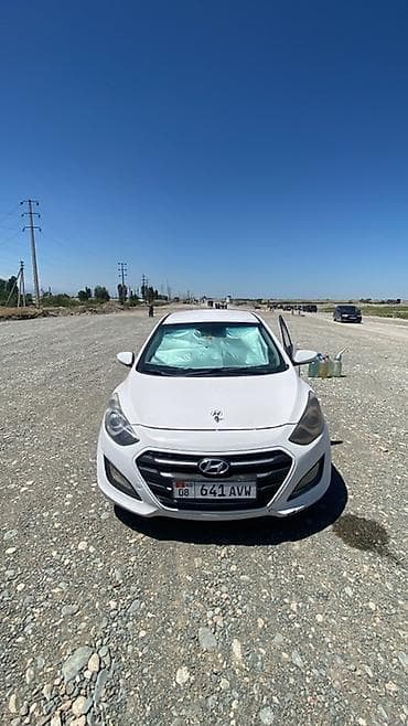 hundai i40: Hyundai i30: 2016 г., 1.6 л, Механика, Бензин, Универсал — 2