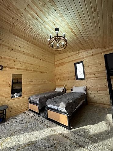 продаётся дом: В г.Каракол сдается квартира (барнхаус), очень теплая, с запахом — 8