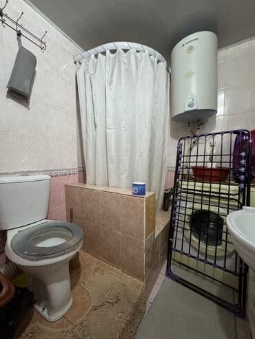 новый дом бишкек: 2 бөлмө, 45 кв. м, Жатакана жана мейманкана түрүндө, 3 кабат, Косметикалык ремонт — 4