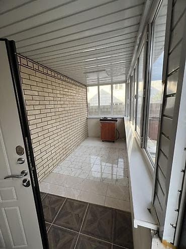 квартира кирпичний: 78 м², 3 комнаты — 8