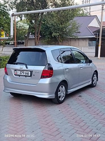 forester 2003: Honda Fit: 2003 г., 1.3 л, Вариатор, Бензин, Хэтчбэк — 4