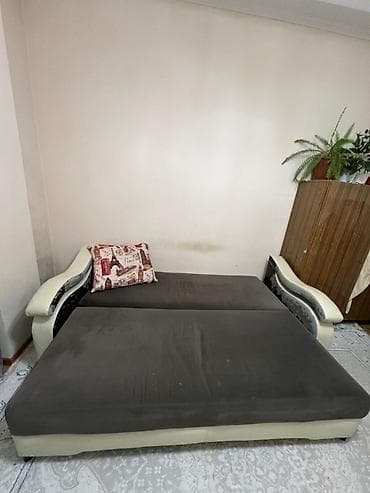small table: Модульный диван — 2