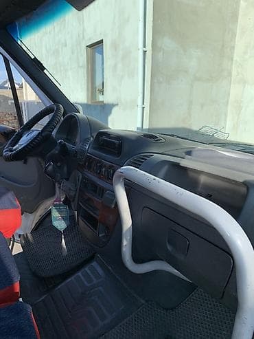 mazda demio 1 5: Автобус, Mercedes-Benz — 9