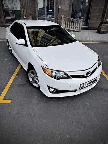 Toyota Camry: 2011 г., 2.5 л, Автомат, Бензин, Седан — 2