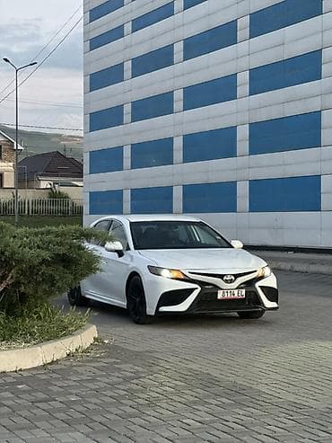 Toyota Camry: 2021 г., 2.5 л, Автомат, Бензин, Седан — 7