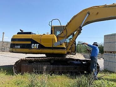 японский экскаватор: Экскаватор, Caterpillar, Гусеничный — 3