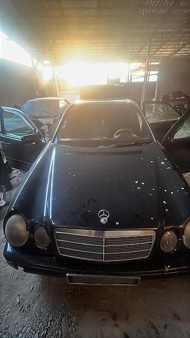 помпа ауди: Mercedes-Benz E-Class: 1998 г., Автомат, Бензин, Седан — 2