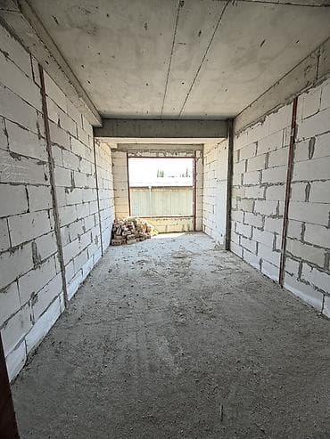 Кыймылсыз мүлк: Продажа:1 комнатная квартира Характеристики: - Капитальные стены из — 5