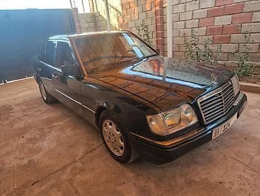 Mercedes-Benz W124: 1995 г., 2.2 л, Автомат, Седан — 3