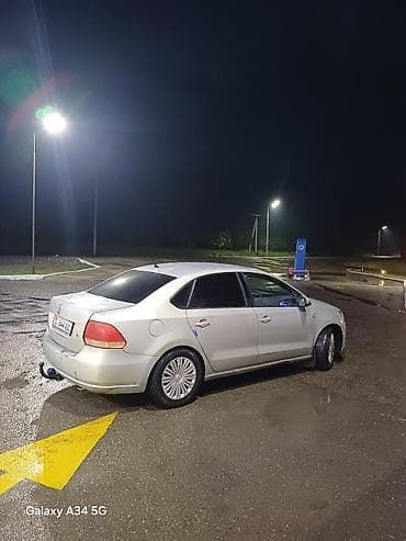 Volkswagen Polo: 2011 г., 1.6 л, Автомат, Бензин, Седан