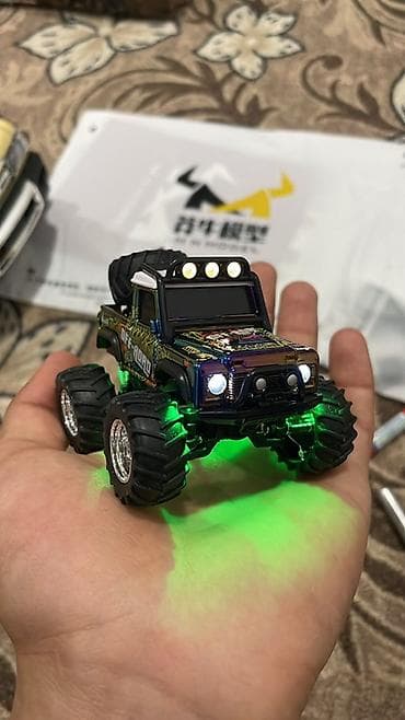детский кар: Металлический радиоуправляемый внедорожник 1:64 - Масштаб корпус из — 4