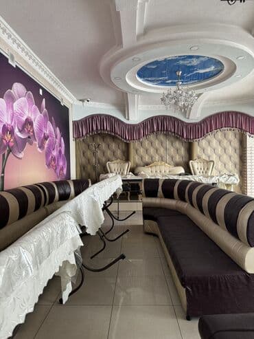 кухонная бу: Продается диван стол стул, почти новые 
Срочно — 7