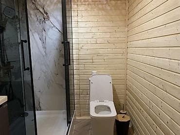 one room: Уютный барнхаус подходит для 10 человек Находимся в иссык куле — 7