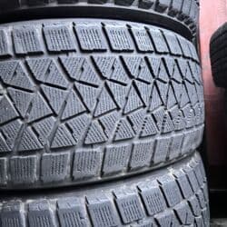 шины на эксковатор: Шиналар 275 / 45 / R 20, Кыш, Колдонулган, Комплект, Жол тандабастар (АТ/МТ), Жапония, Bridgestone — 5