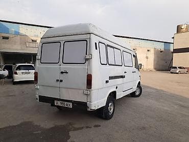 mini jack: Легкий грузовик, Mercedes-Benz, Стандарт, 2 т, Б/у — 3