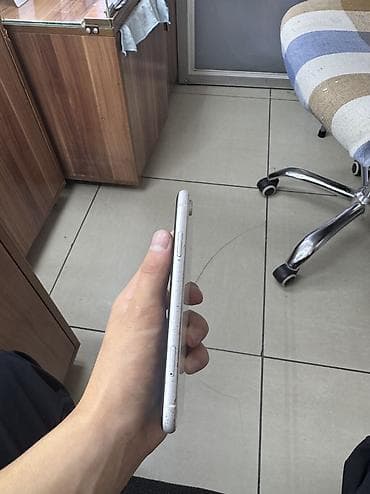 touch id: IPhone Xr, Б/у, 128 ГБ, Белый, Защитное стекло, 76 % — 7
