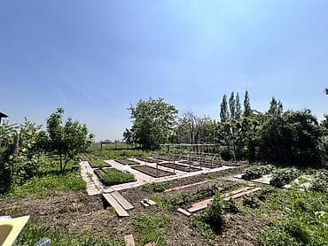 чолпон ат: Продается уютный дом в селе Арчалы, всего в 16 км от Бишкека, в — 9
