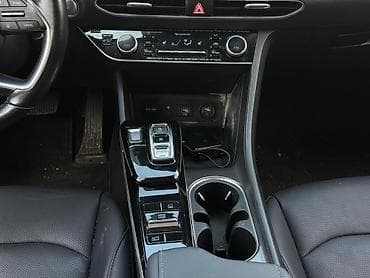 camry 2017: Hyundai Sonata: 2020 г., 2 л, Автомат, Гибрид, Седан — 4