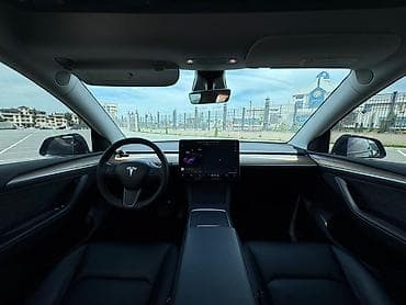 Продажа авто: Tesla Model Y: 2021 г., Автомат, Электромобиль, Хэтчбэк — 3
