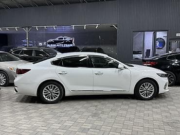 byd e7: Kia K7: 2019 г., Седан — 3