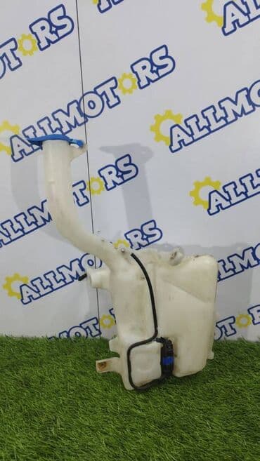 зарядное устройство для аккумуляторов: Бачок Ford 2013 г., Б/у, Оригинал — 1