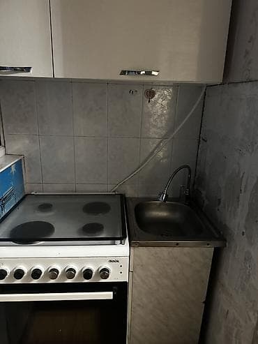 гарнитур для посуды: Кухонный комплект с техникой для небольшой квартиры Состав: - — 5
