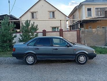 transporter multivan: Volkswagen Passat: 1990 г., Седан — 4