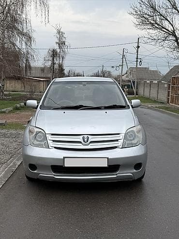 Toyota Ist: 2002 г., 1.3 л, Автомат, Бензин, Хэтчбэк