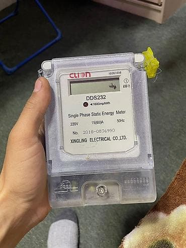 70 сом: Электросчётчики (набор) 1) Однофазный электронный счётчик — 1