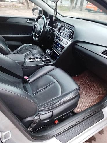 машина цлс: Hyundai Sonata: 2016 г., 2 л, Автомат, Газ, Седан — 10