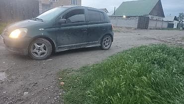 toyot: Toyota Yaris: 2000 г., 1.3 л, Механика, Бензин, Хэтчбэк — 3