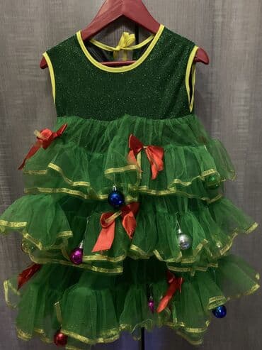 форма для нового года: Продаю карнавальный новогодний костюм Ёлочка.Шары нашиты и бантики — 1