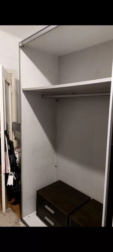 спалный кравать: Спальный гарнитур, Б/у, Двуспальная кровать, Шкаф, Самовывоз — 2