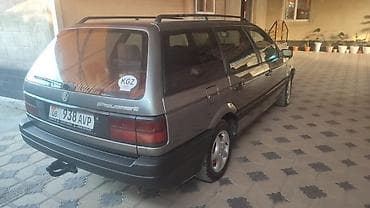 Volkswagen Passat: 1992 г., 1.8 л, Механика, Бензин, Универсал